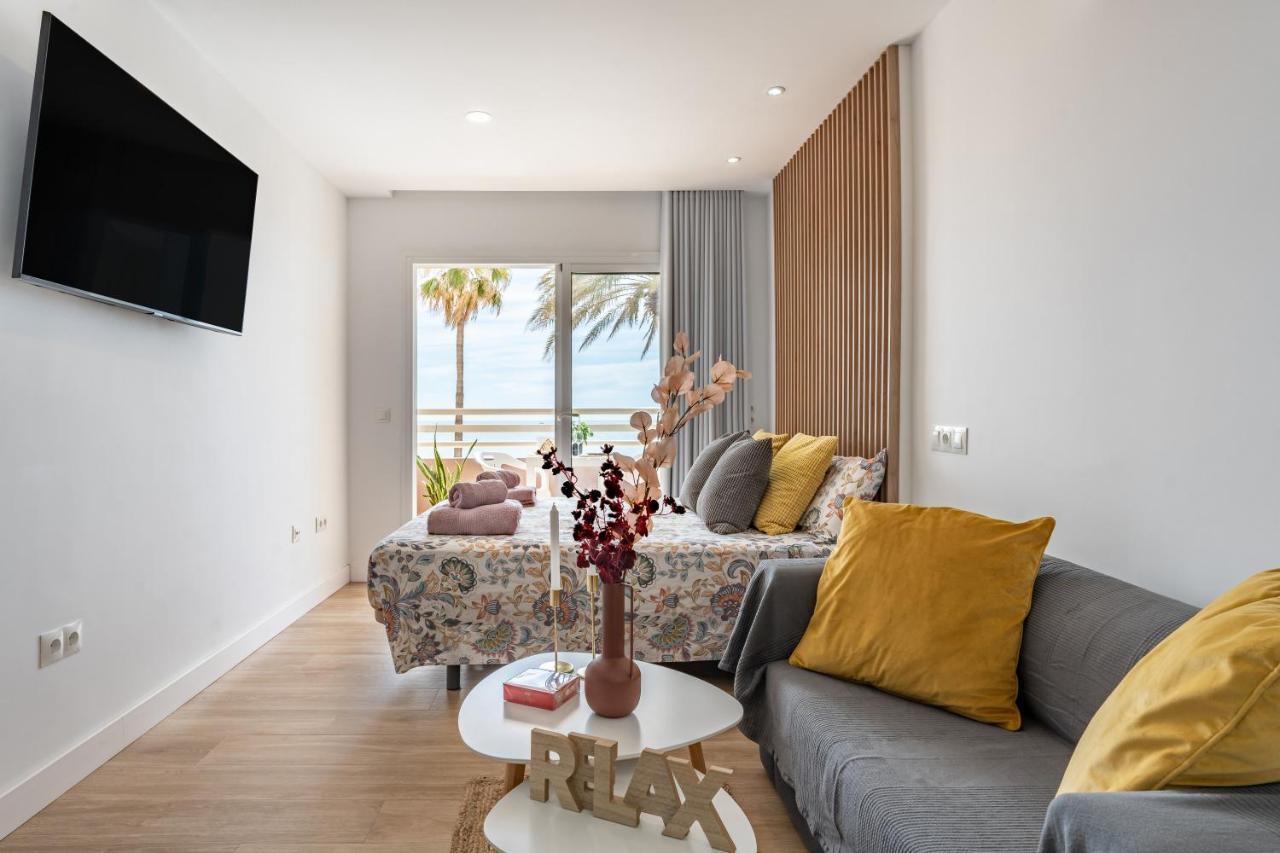 Beach Front Holiday Studio Fuengirola Esterno foto