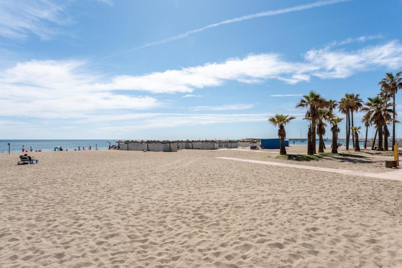 Beach Front Holiday Studio Fuengirola Esterno foto