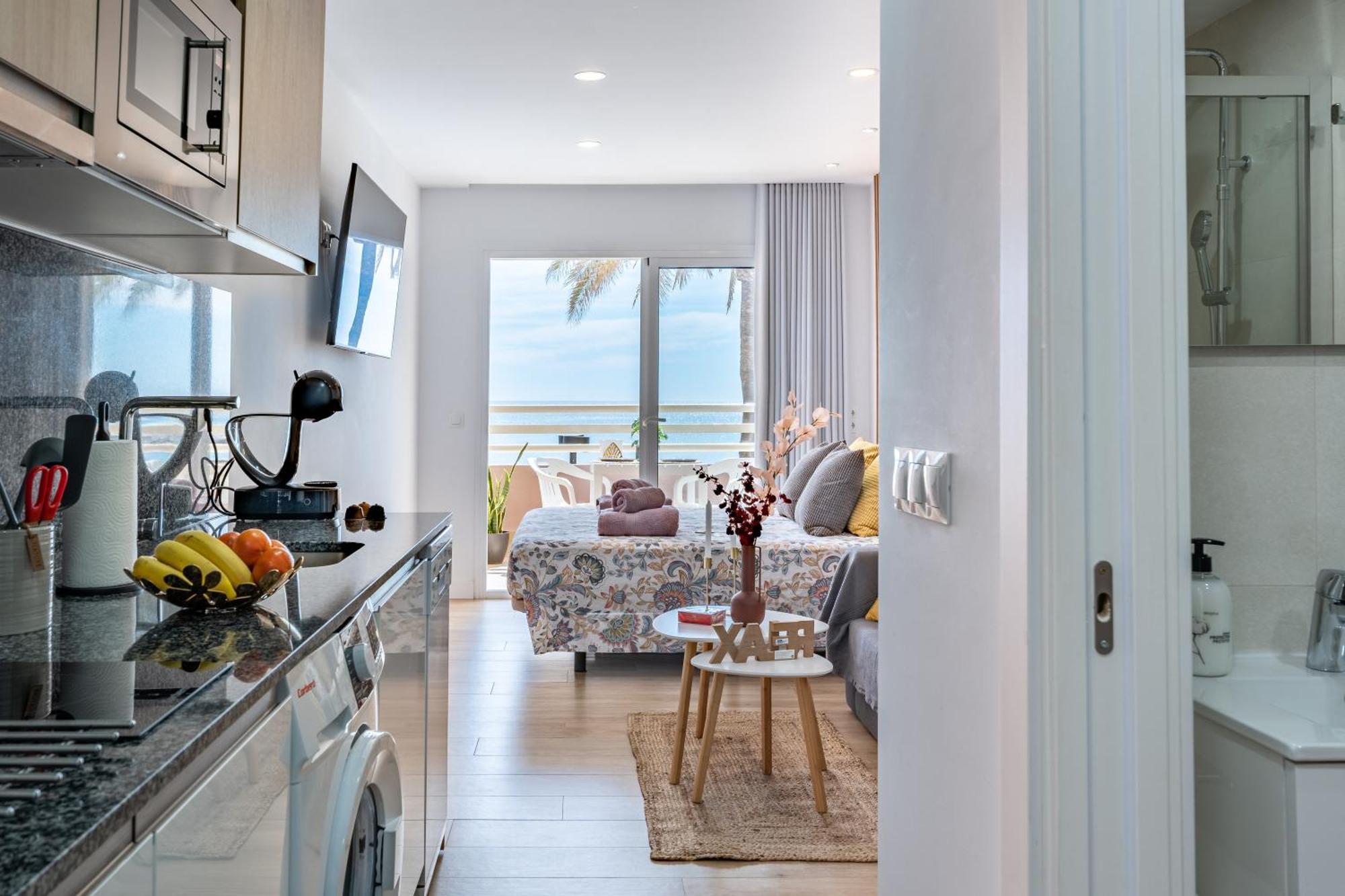 Beach Front Holiday Studio Fuengirola Esterno foto